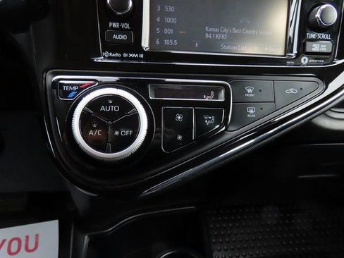 Used 2018 Toyota Prius C Three image 28