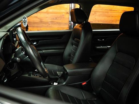 Used 2025 Honda CR-V EX-L image 10