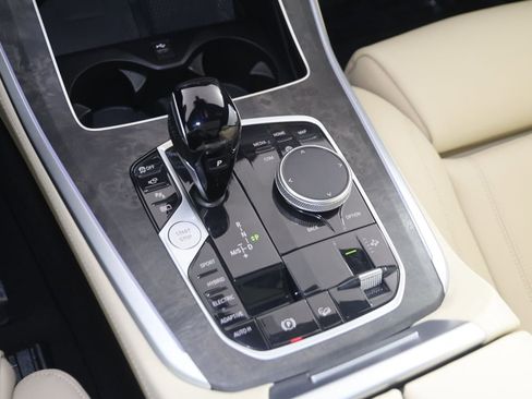 Used 2022 BMW X5 xDrive45e image 32