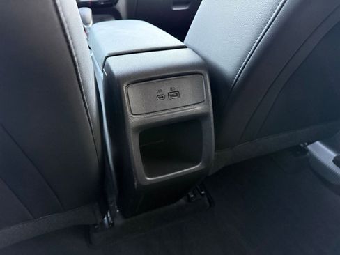 Used 2025 Chevrolet Trax LT image 24