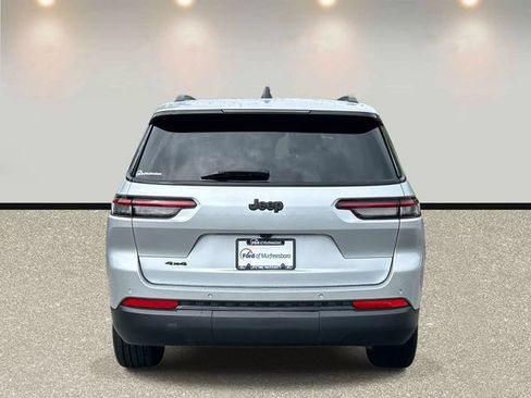 Used 2023 Jeep Grand Cherokee L Laredo AWD/4WD image 6