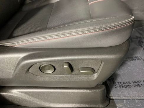 Used 2025 Chevrolet Suburban RST w/ Comfort Package image 25