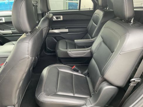Used 2023 Ford Explorer XLT w/ Equipment Group 202A image 22