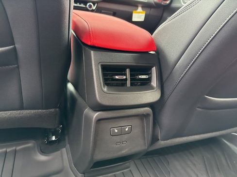 New 2025 Chevrolet Equinox EV RS image 12