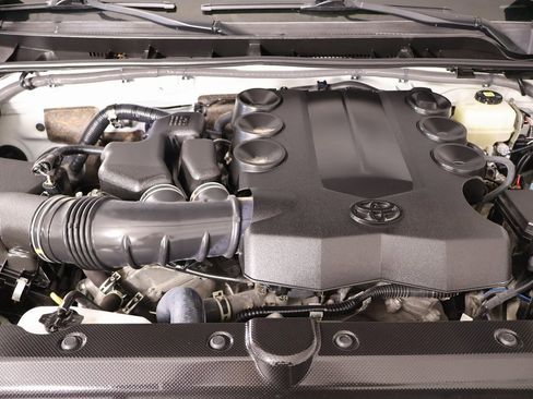 Used 2021 Toyota 4Runner SR5 Premium w/ Moonroof Package image 22