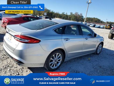 Used 2017 Ford Fusion SE image 4