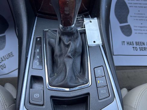 Used 2012 Cadillac SRX Luxury image 37