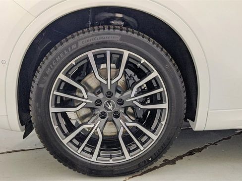 Used 2024 Maserati Grecale GT image 4