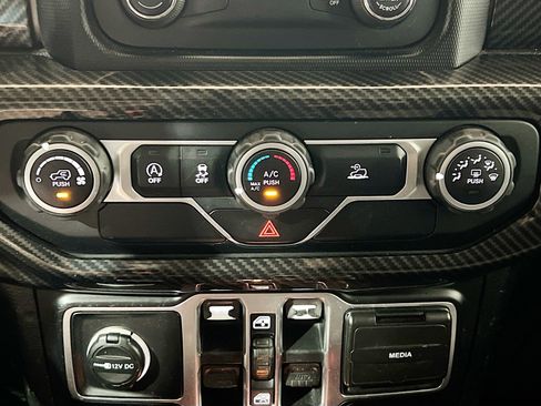 Used 2020 Jeep Gladiator Sport w/ Quick Order Package 24S AWD/4WD image 11