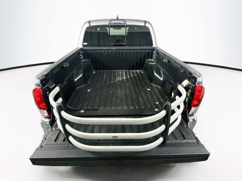 Used 2019 Toyota Tacoma TRD Off-Road RWD image 26