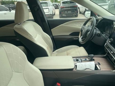 Used 2023 Lexus RX 350 AWD w/ Accessory Package (Z1) image 8