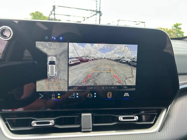New 2027 Chevrolet Equinox LT w/ Safety and Technology Package FWD image 21