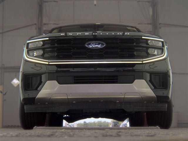Used 2025 Ford Expedition Platinum AWD/4WD image 4