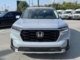 Used 2025 Honda Pilot Touring image 2