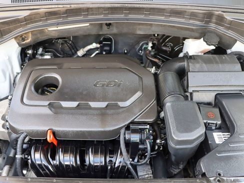 Used 2017 Hyundai Santa Fe Sport FWD image 37