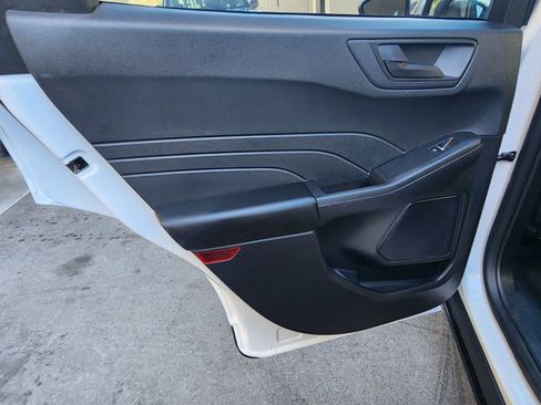 Used 2022 Ford Escape SE FWD image 47