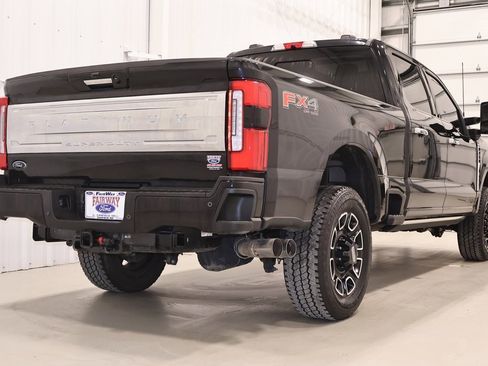 Certified 2024 Ford F250 Platinum image 10