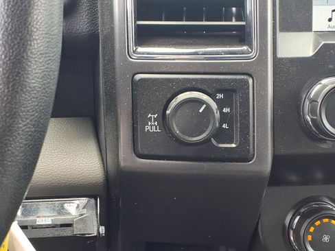 Used 2019 Ford F150 XLT w/ Equipment Group 302A Luxury AWD/4WD image 15