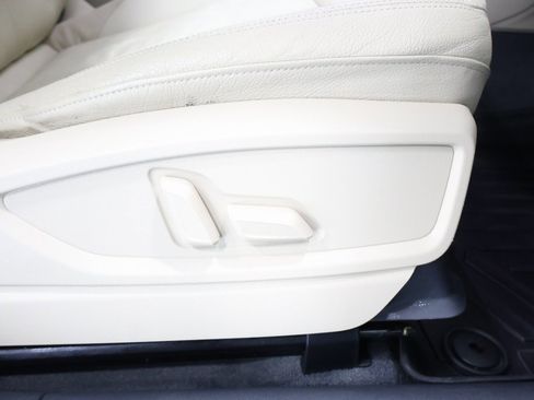 Used 2018 Audi Q5 2.0T Premium Plus w/ Premium Plus Package image 22