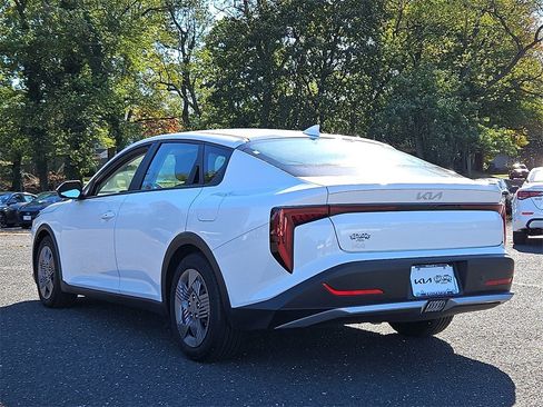 Certified 2025 Kia K4 LX image 5