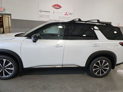 New 2026 Nissan Pathfinder Platinum AWD/4WD image 6
