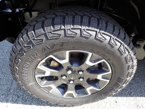 New 2026 Jeep Wrangler Unlimited Sahara AWD/4WD image 12