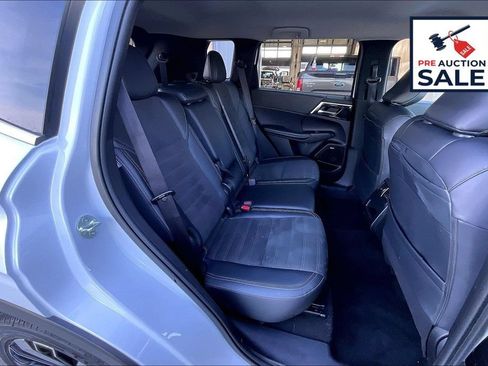 Used 2025 Mitsubishi Outlander SE AWD/4WD image 27
