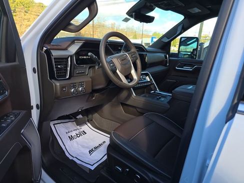 New 2026 GMC Sierra 3500 Denali w/ Denali Reserve Package image 14