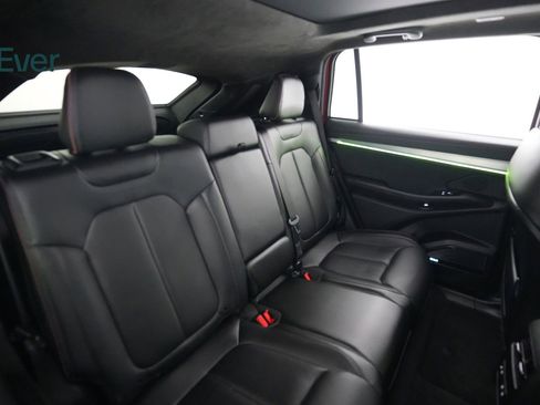 Used 2024 Jeep Wagoneer Launch Edition AWD/4WD image 5