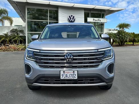 Certified 2024 Volkswagen Atlas SE FWD image 2