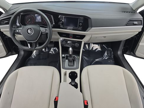 Used 2020 Volkswagen Jetta SE w/ SE Cold Weather Package FWD image 9
