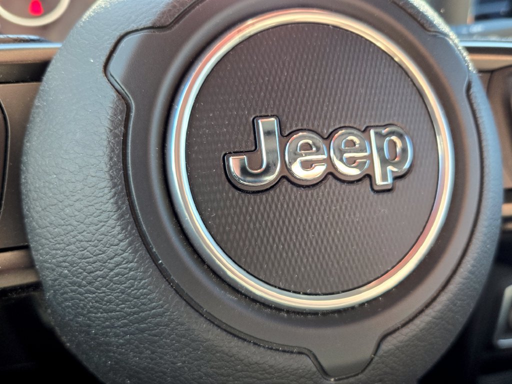 Used 2025 Jeep Wrangler Unlimited Sport AWD/4WD image 22