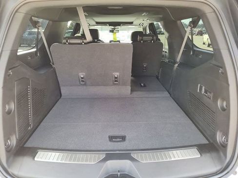 Used 2023 GMC Yukon XL AT4 image 7