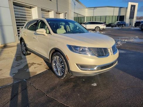 Used 2016 Lincoln MKX Reserve w/ Driver Assistance Package image 12