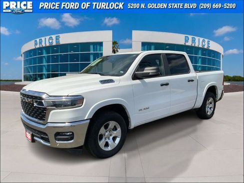 Used 2025 RAM 1500 Big Horn AWD/4WD image 1