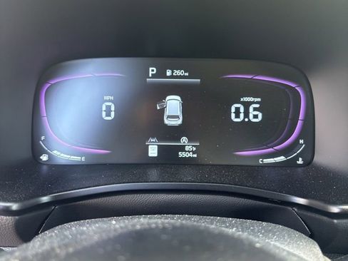 Used 2025 Kia Soul LX w/ LX Technology Package FWD image 6
