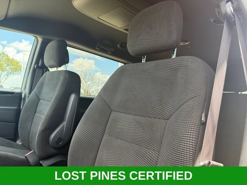 Used 2020 Dodge Grand Caravan SE FWD image 12