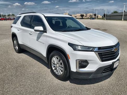Used 2022 Chevrolet Traverse LT FWD image 12