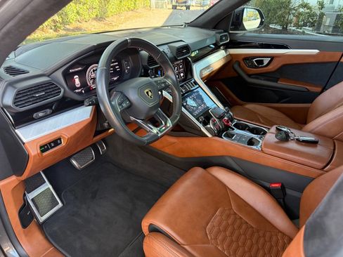 Used 2021 Lamborghini Urus Base AWD 4dr SUV image 12