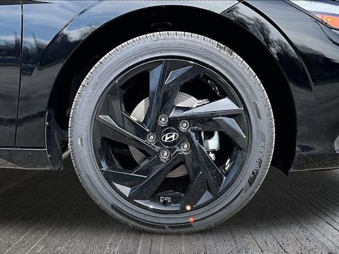 New 2026 Hyundai Elantra Sport FWD image 13