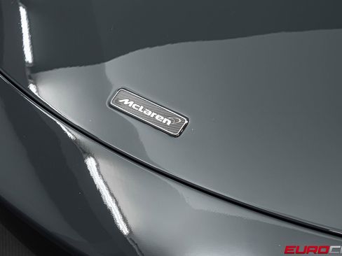 Used 2016 McLaren 675LT Spider RWD image 12