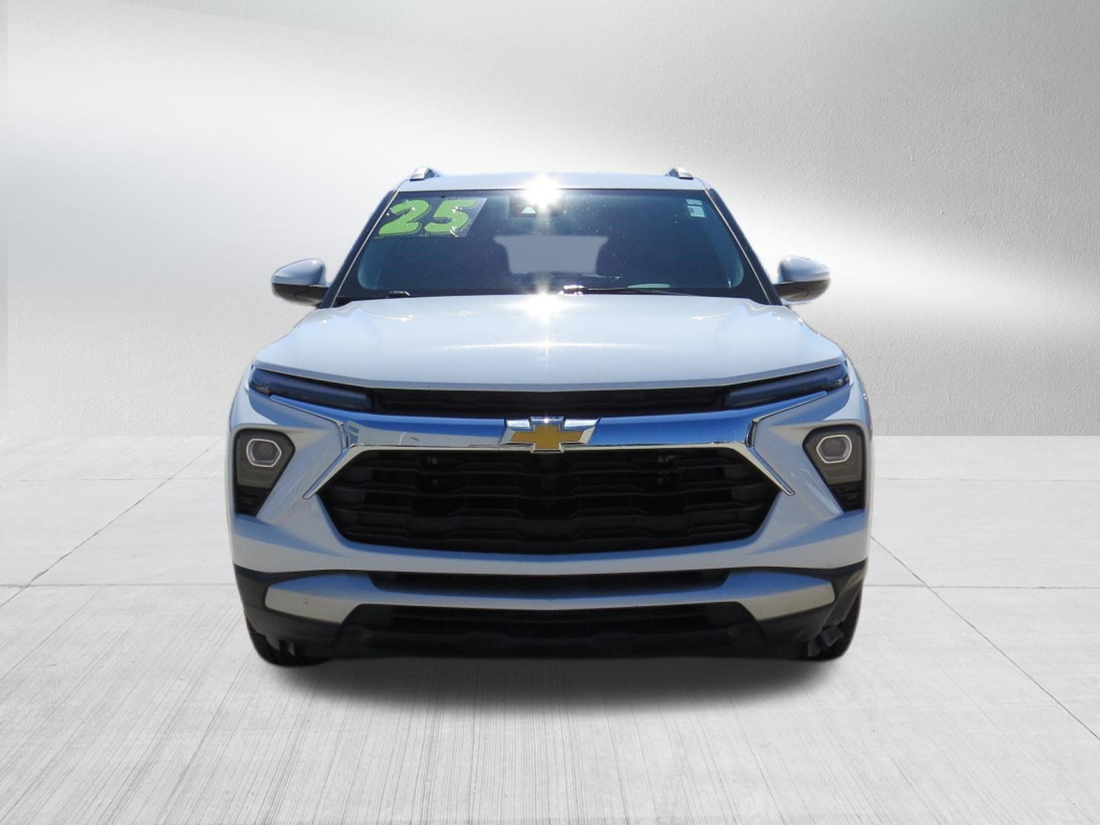 Used 2025 Chevrolet TrailBlazer LT FWD image 8