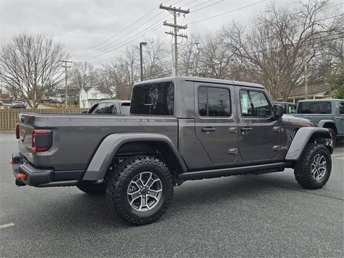 New 2026 Jeep Gladiator Mojave image 3