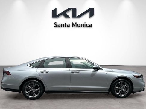 Used 2023 Honda Accord EX image 7