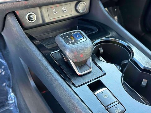 Used 2021 Nissan Rogue SV w/ Premium Package image 31