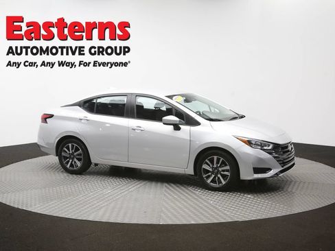 Used 2025 Nissan Versa SV FWD image 47