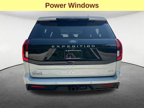 Used 2025 Ford Expedition Max Active AWD/4WD image 13