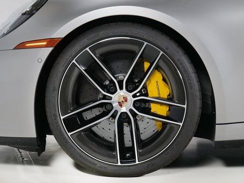 Certified 2025 Porsche 911 Carrera 4 GTS AWD/4WD image 31