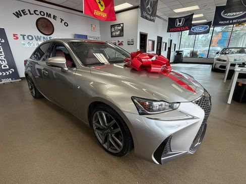 Used 2018 Lexus IS 300 F Sport w/ F Sport Package RWD image 19