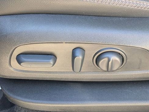 Used 2023 GMC Terrain Denali image 15